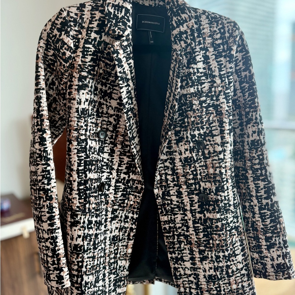 BCBGMaxAzria Black and White Textured Blazer